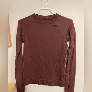 Lululemon size 6 long sleeve